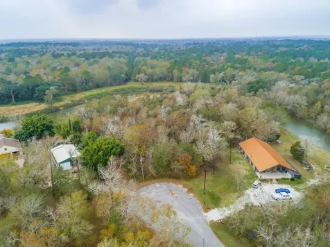 1550 Chocolate Bayou Drive Alvin TX 77511