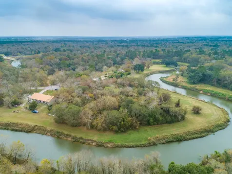 1550 Chocolate Bayou Drive Alvin TX 77511
