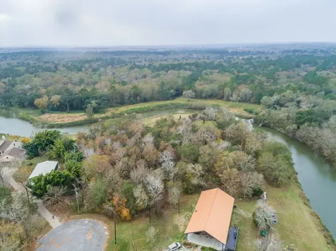 1550 Chocolate Bayou Drive Alvin TX 77511
