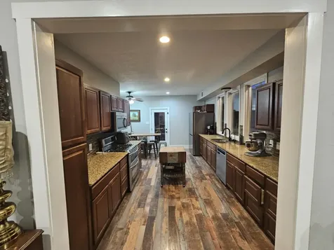 409 Perkins Avenue League City TX 77573