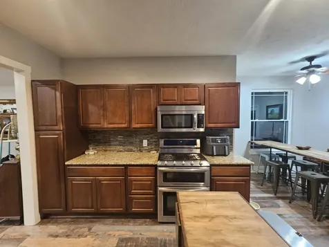 409 Perkins Avenue League City TX 77573