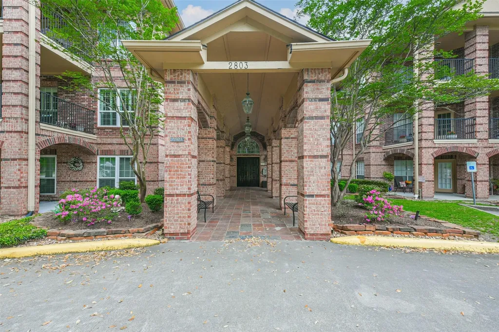 2803 Kings Crossing Drive 315 Kingwood TX 77345