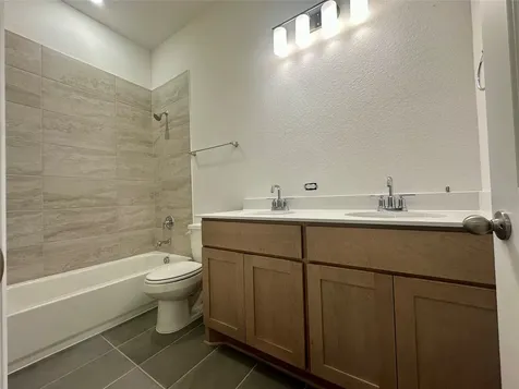 910 Hilltop View Lane League City TX 77546