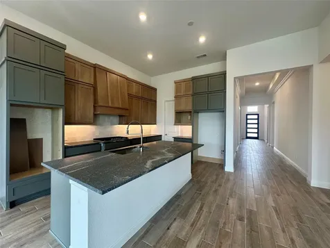910 Hilltop View Lane League City TX 77546