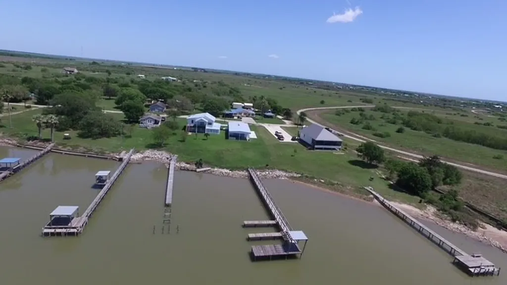 16 Trout Street Palacios TX 77465