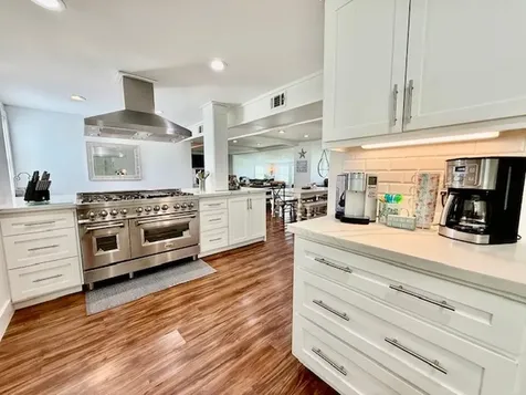 16 Trout Street Palacios TX 77465