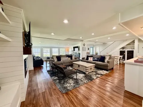16 Trout Street Palacios TX 77465