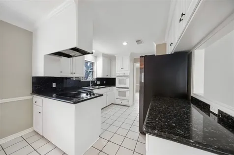 16121 Singapore Lane Jersey Village TX 77040