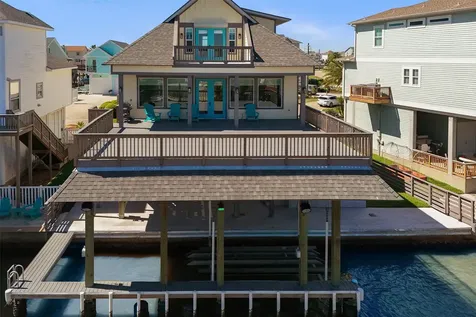 1534 Windsong Way Tiki Island TX 77554