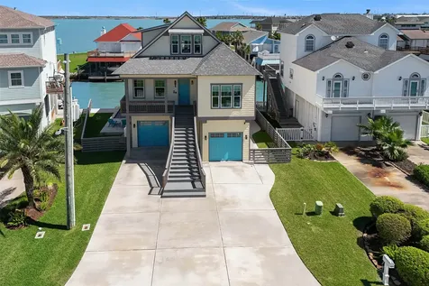 1534 Windsong Way Tiki Island TX 77554