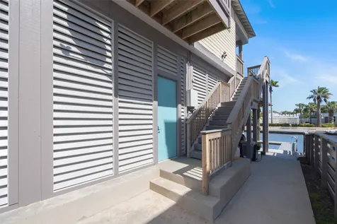1534 Windsong Way Tiki Island TX 77554