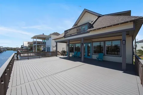 1534 Windsong Way Tiki Island TX 77554