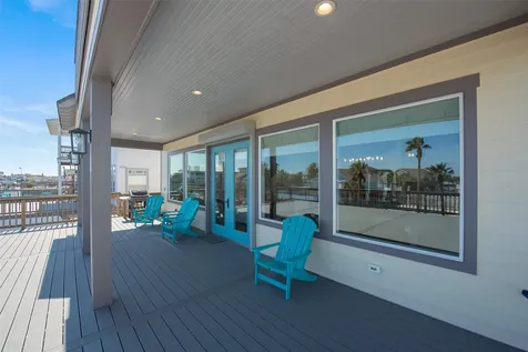 1534 Windsong Way Tiki Island TX 77554