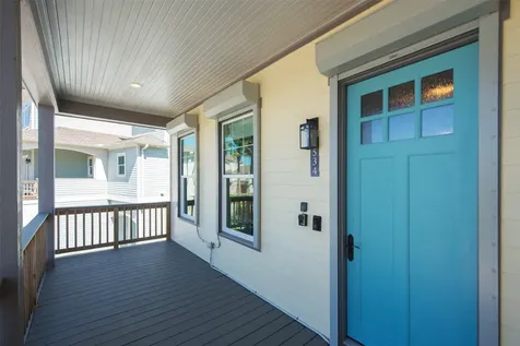 1534 Windsong Way Tiki Island TX 77554