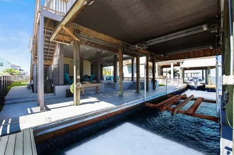 1534 Windsong Way Tiki Island TX 77554