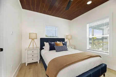 1214 53rd Galveston TX 77551