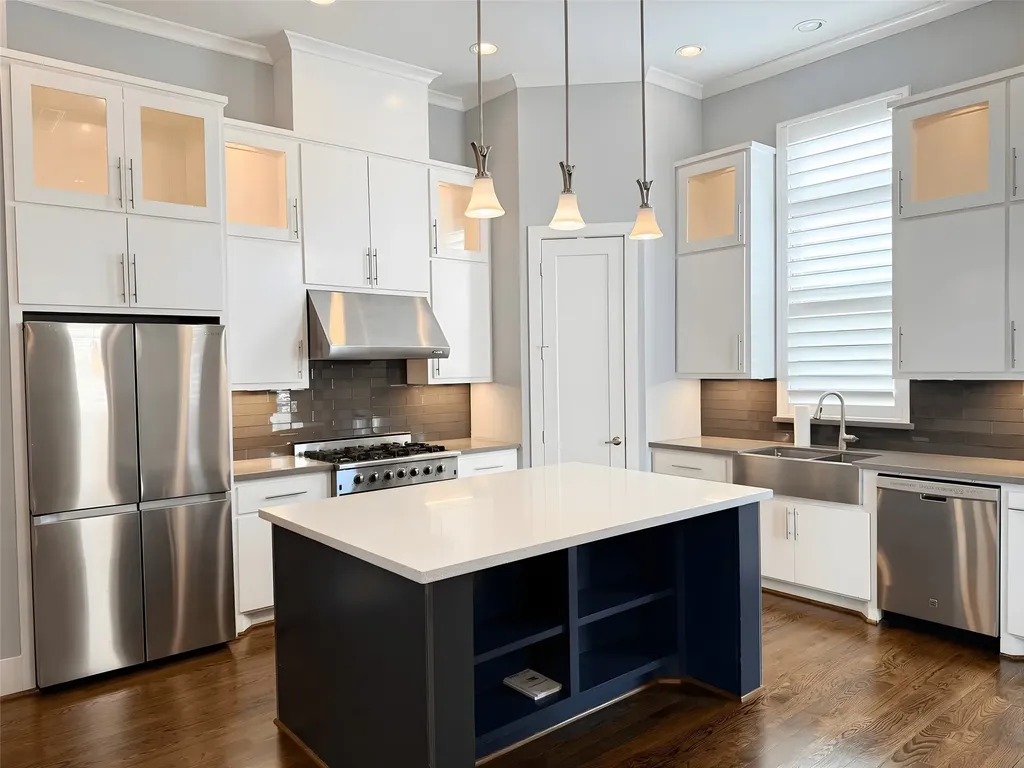 2115 Detering Street Houston TX 77007