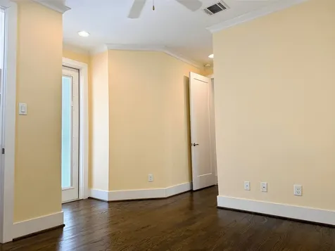 2115 Detering Street Houston TX 77007