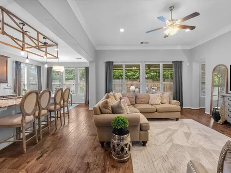 904 Cozy Hollow Court Friendswood TX 77546