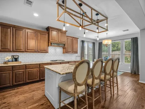 904 Cozy Hollow Court Friendswood TX 77546
