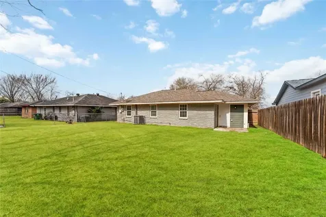 3122 Sunnydale Drive Houston TX 77051