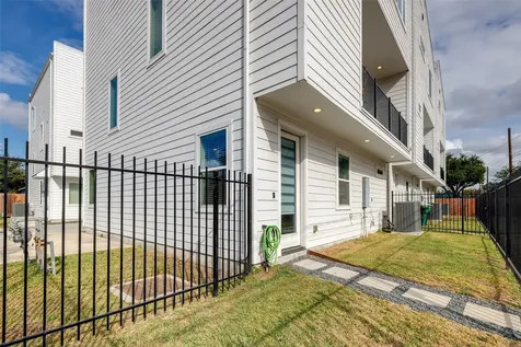 4804 Gano Street C Houston TX 77009