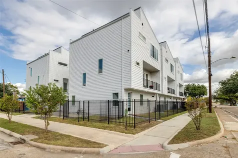 4804 Gano Street C Houston TX 77009