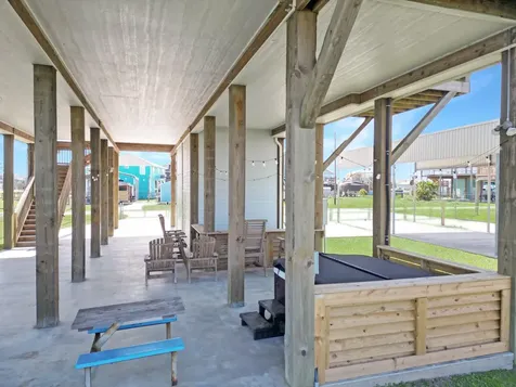 942 Meynig Drive Crystal Beach TX 77650