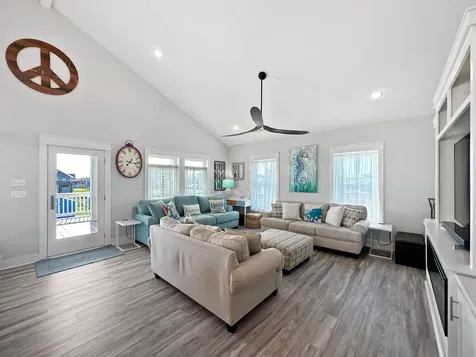 942 Meynig Drive Crystal Beach TX 77650