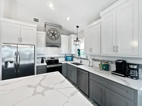 942 Meynig Drive Crystal Beach TX 77650
