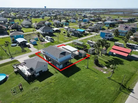 942 Meynig Drive Crystal Beach TX 77650