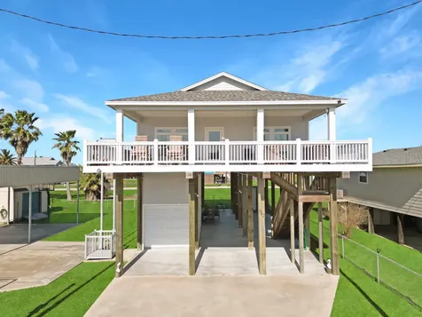 942 Meynig Drive Crystal Beach TX 77650