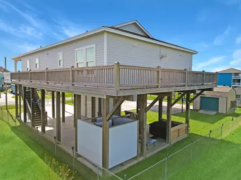 942 Meynig Drive Crystal Beach TX 77650