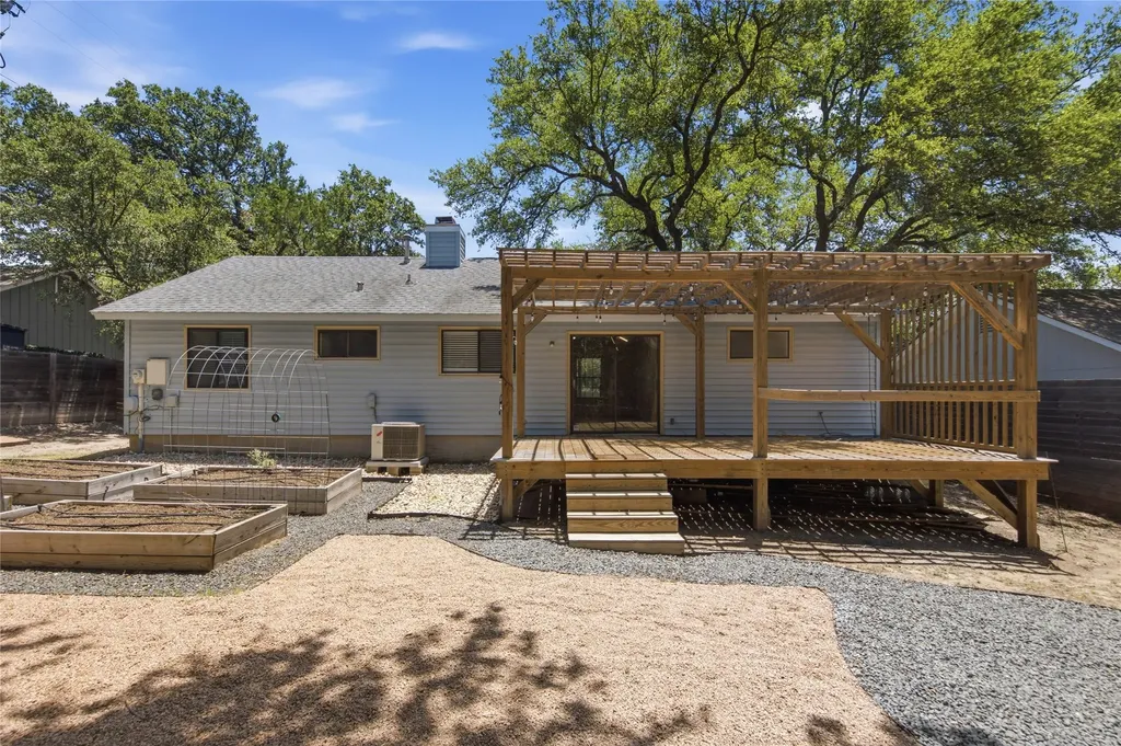 8812 United Kingdom Drive Austin TX 78748