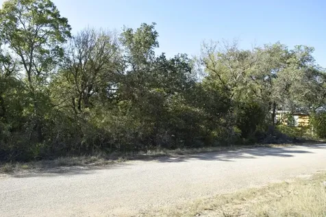 6908 Clover Leaf Drive Brownwood TX 76801