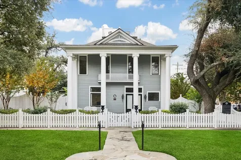 200 Westmoreland Street Houston TX 77006