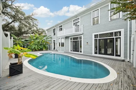200 Westmoreland Street Houston TX 77006