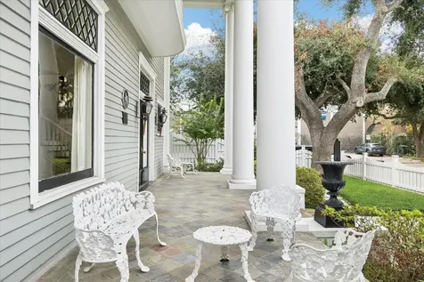 200 Westmoreland Street Houston TX 77006
