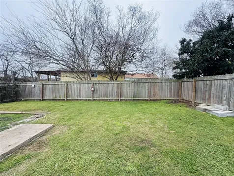 1716 N Park Street Brenham TX 77833