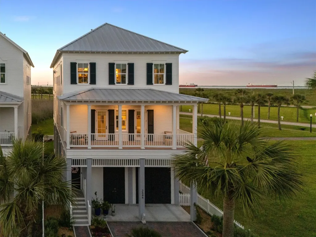 2646 E Seaside Drive Galveston TX 77550