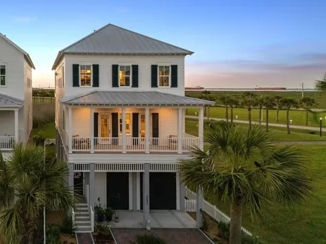 2646 E Seaside Drive Galveston TX 77550