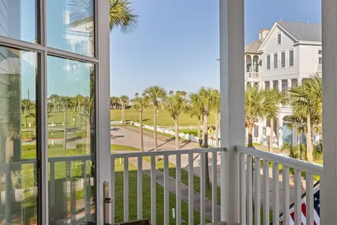 2646 E Seaside Drive Galveston TX 77550