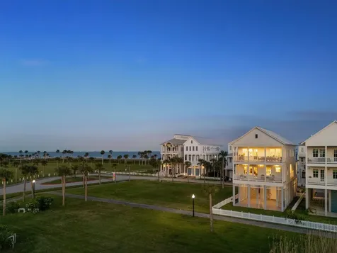 2646 E Seaside Drive Galveston TX 77550