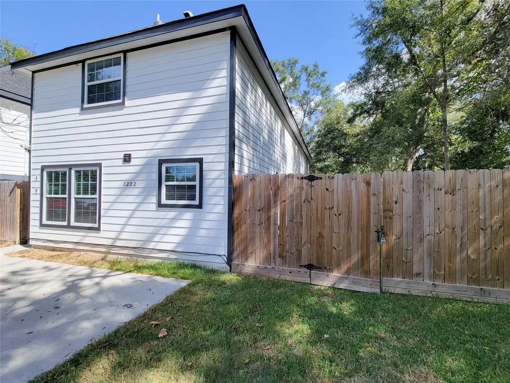 7202 Sandle Street A Houston TX 77088