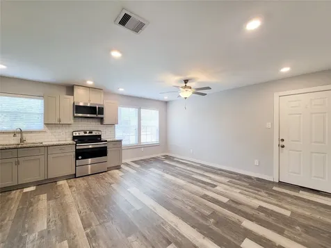 7202 Sandle Street A Houston TX 77088