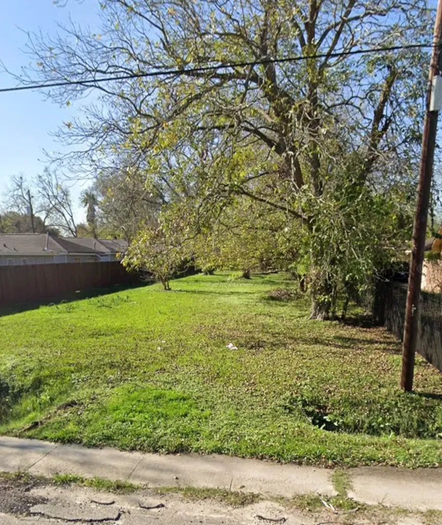 0/ 4211 Wipprecht Street Houston TX 77026