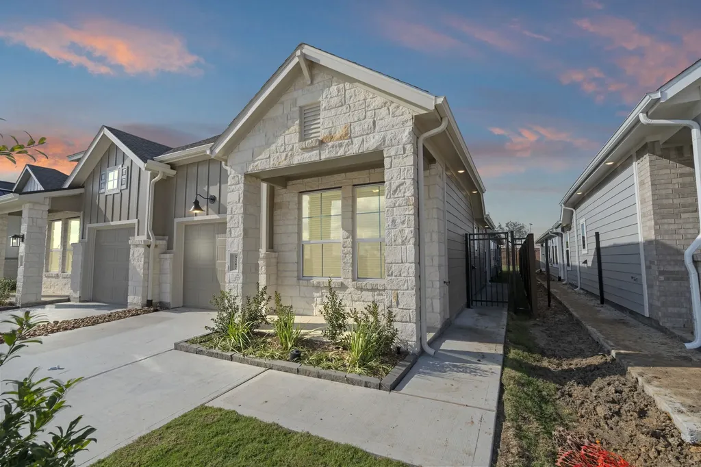 5247 Celestial Court Iowa Colony TX 77583