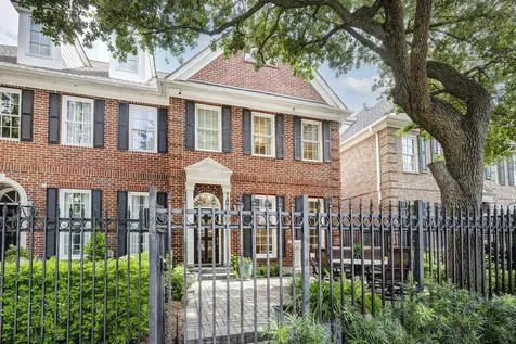 5124 Chevy Chase Drive Houston TX 77056