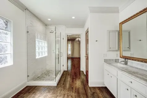 5124 Chevy Chase Drive Houston TX 77056