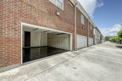 5124 Chevy Chase Drive Houston TX 77056